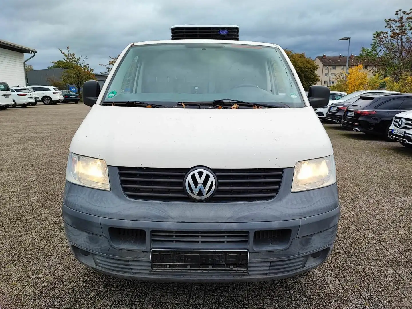 Volkswagen T5 Kombi KÜHLER Weiß - 2