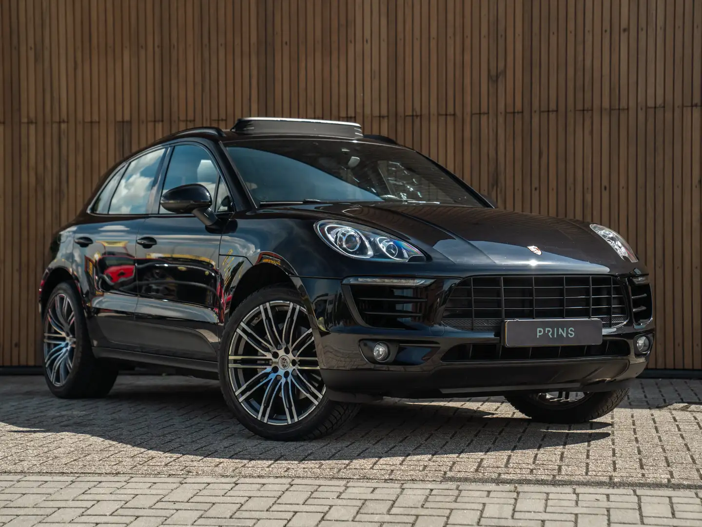 Porsche Macan 3.0 S | Pano-dak | Sport Chrono | Bose | Adapt. Sp Zwart - 2