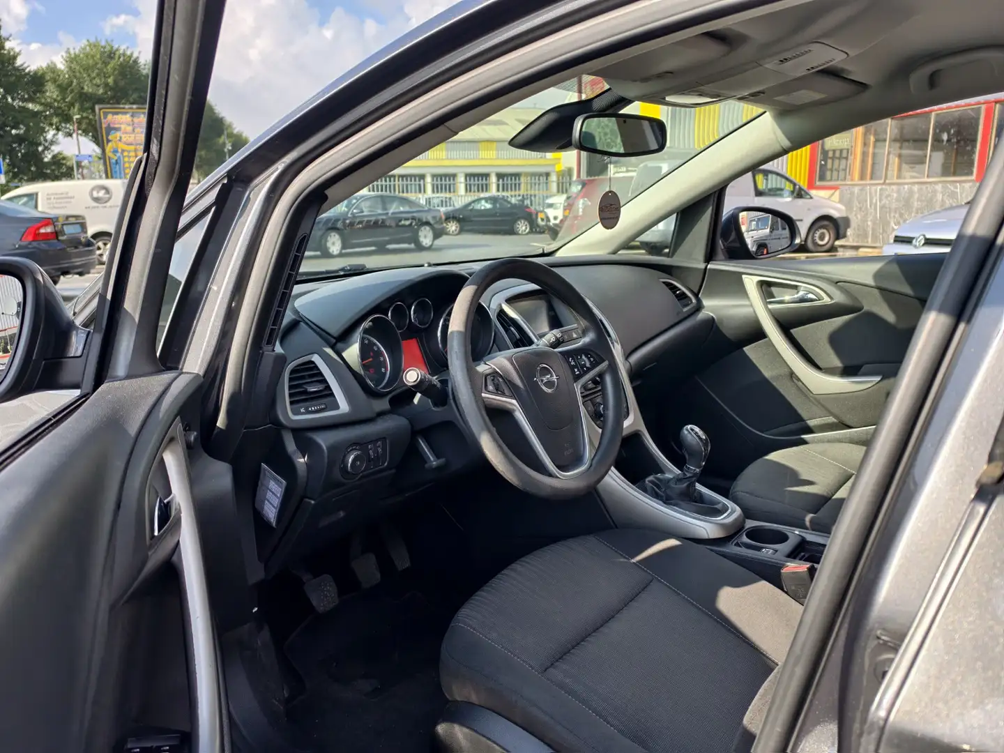 Opel Astra Sports Tourer 1.4 Edition / NAP / AIRCO / SP VLG / Grijs - 2