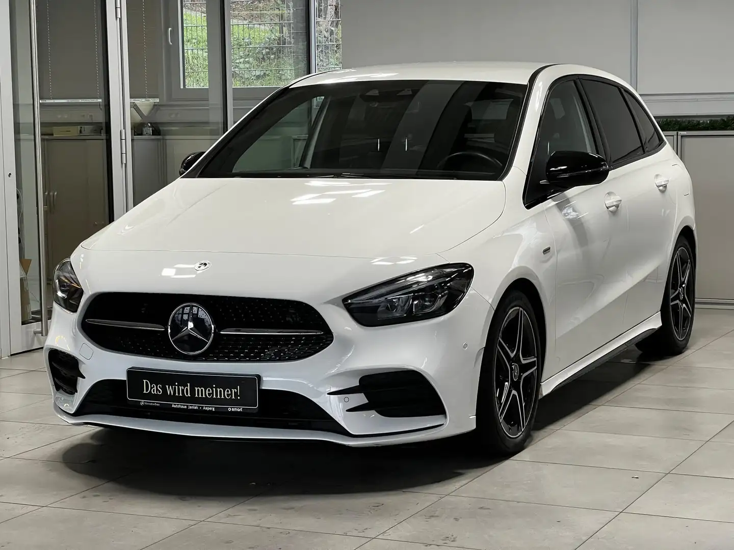 Mercedes-Benz B 200 AMG Line LED PDC&KAM KLIMA+SITZH+CARPLAY++ Weiß - 1
