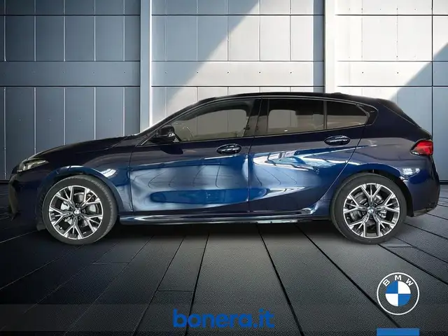 BMW 1 Series view 9