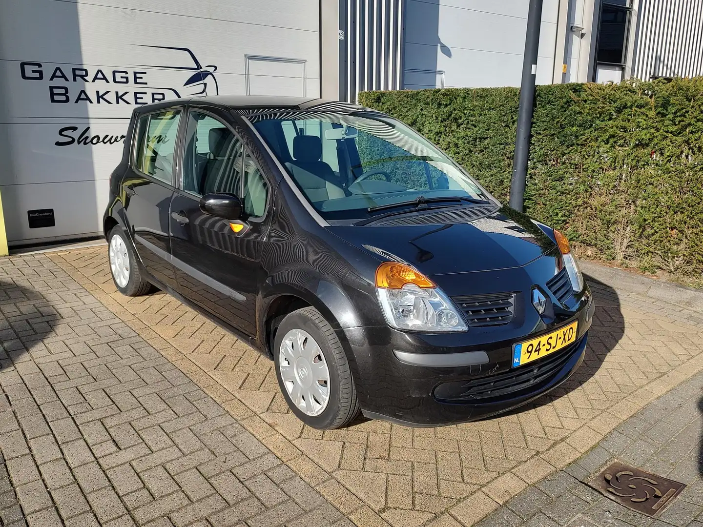 Renault Modus 1.2-16V Dynamique Negro - 1