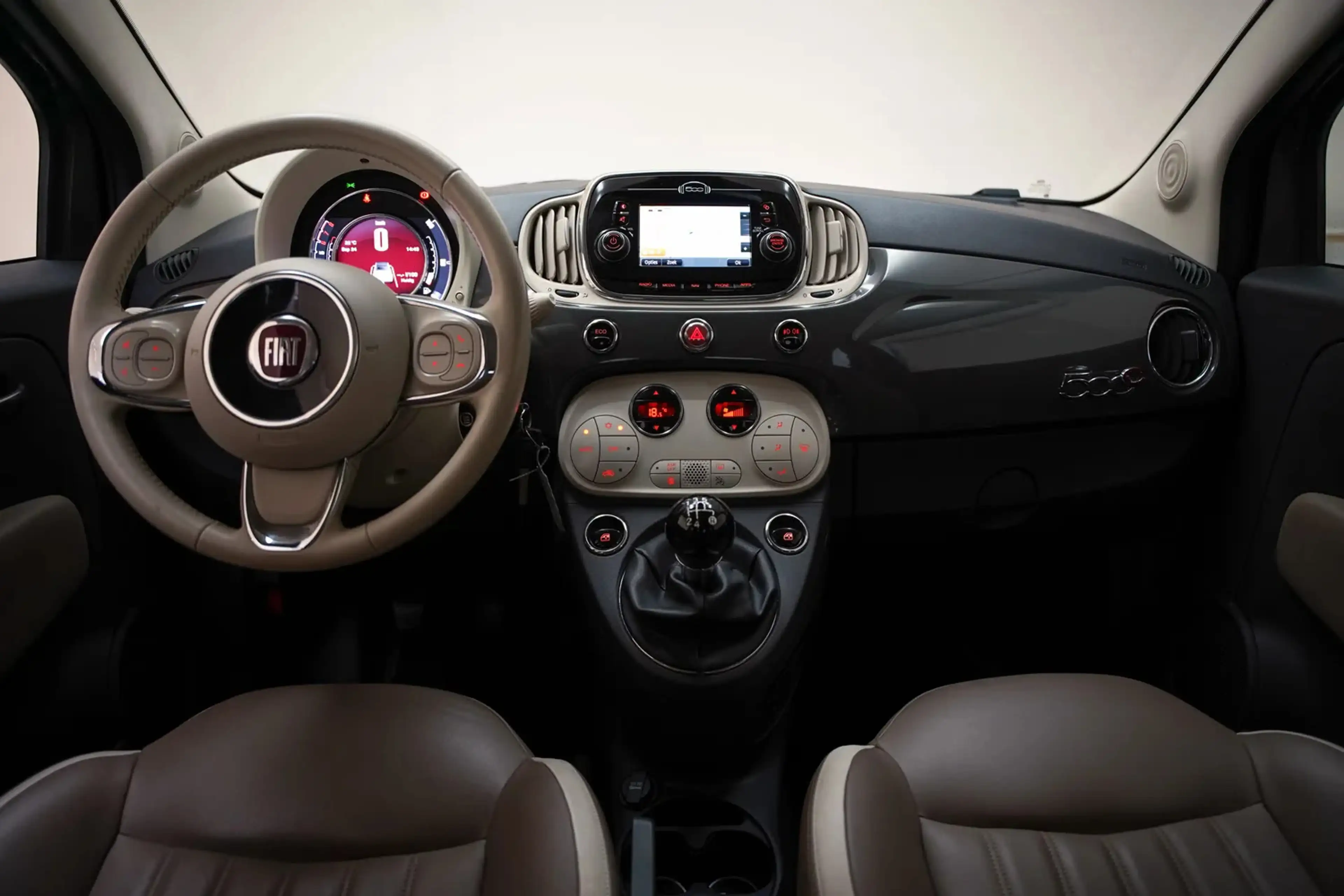 Fiat 500C 0.9 TwinAir Turbo Lounge [ Airco Leer ] — photo 4