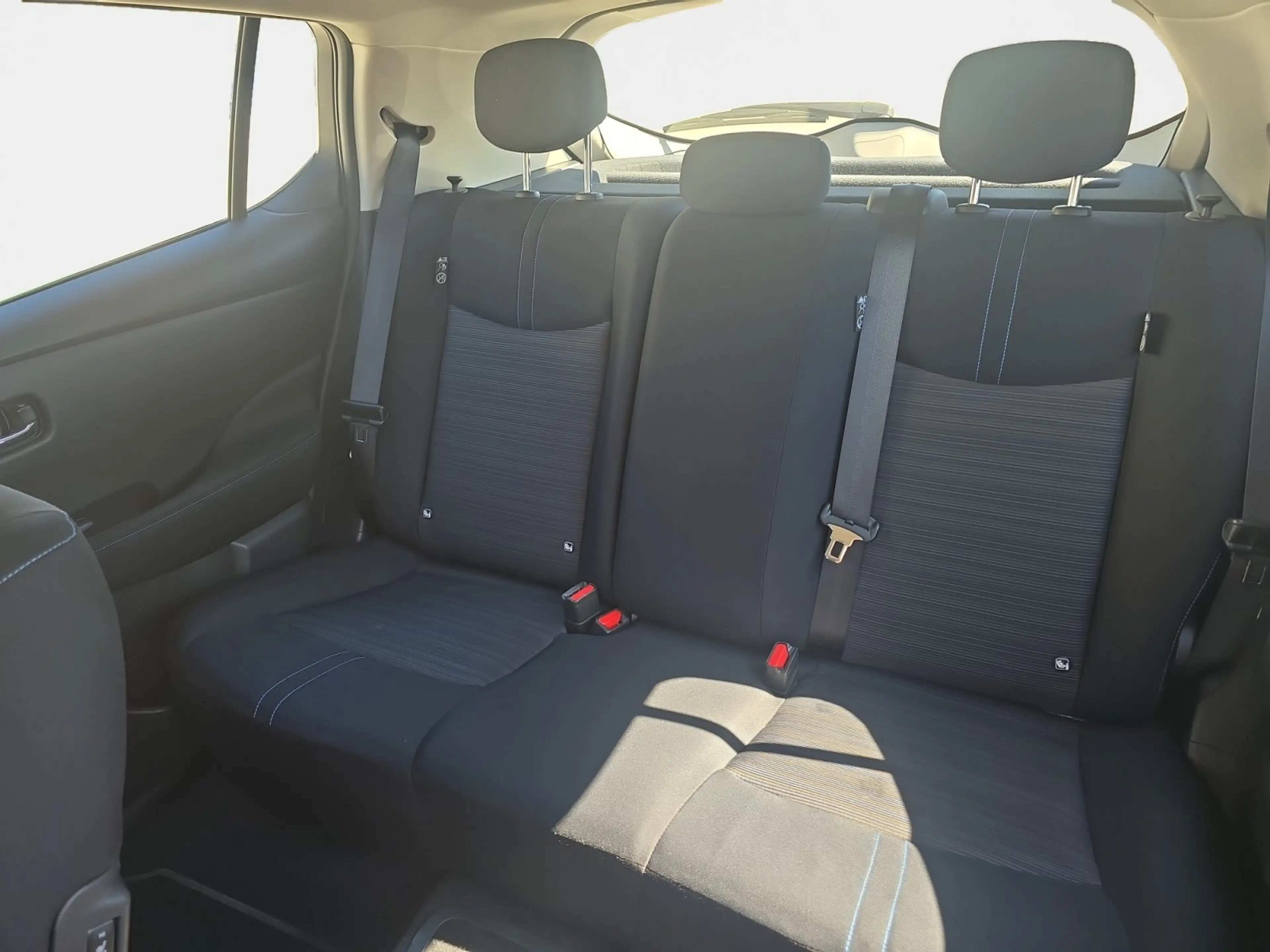 Nissan Leaf Acenta — photo 13