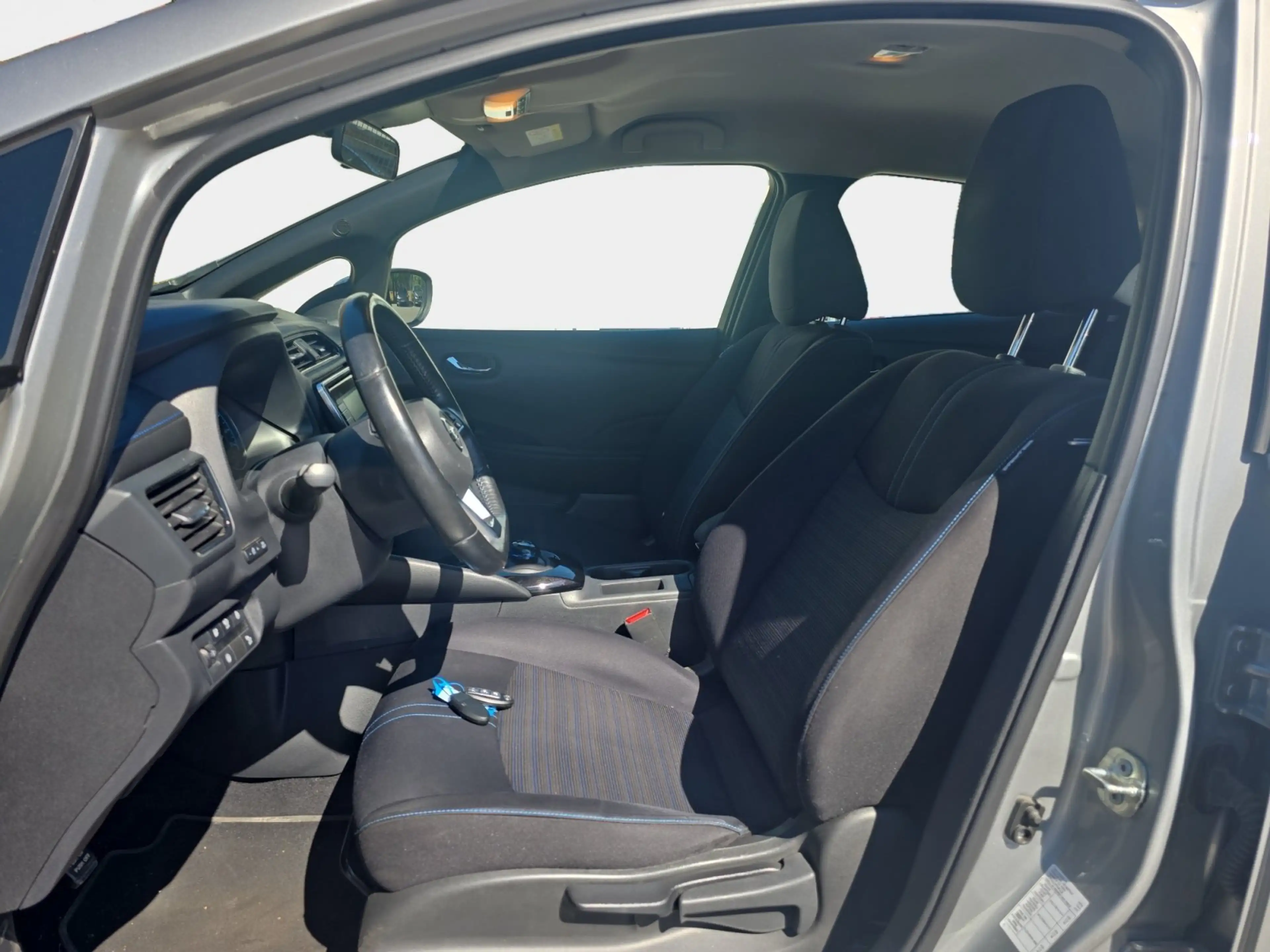 Nissan Leaf Acenta — photo 9