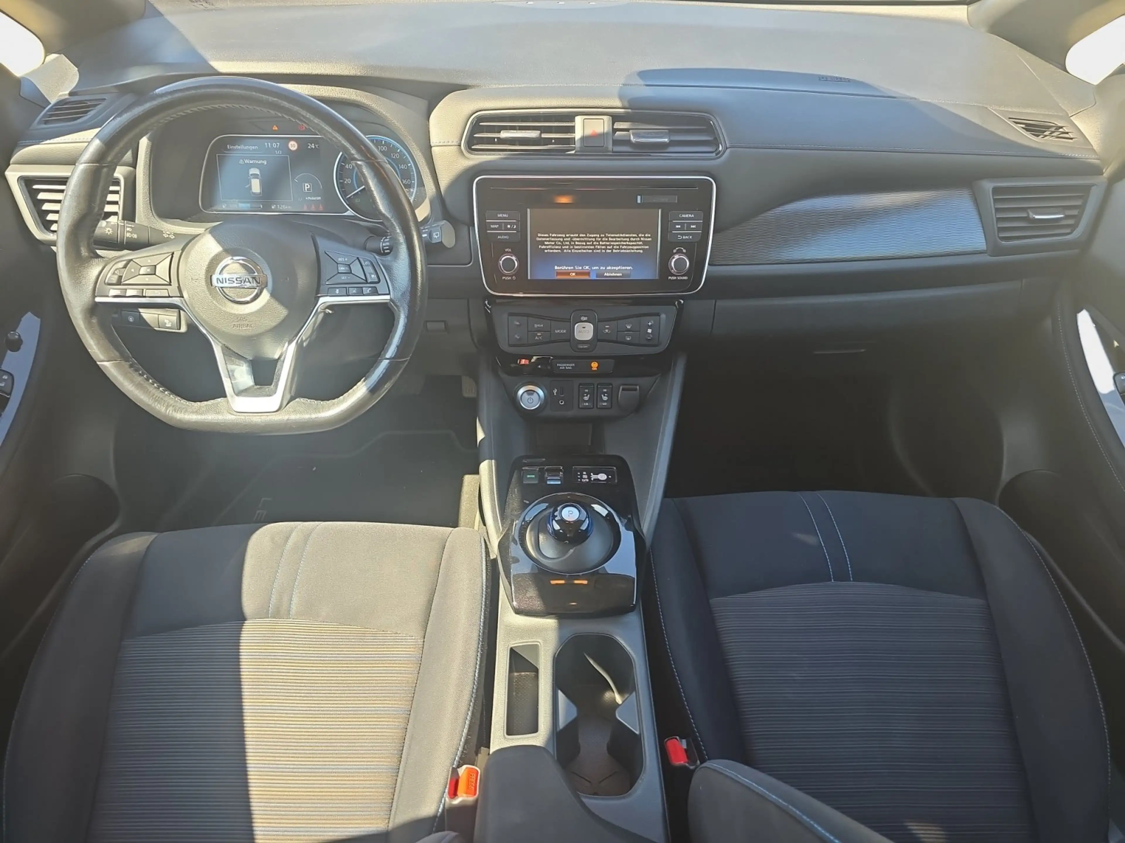 Nissan Leaf Acenta — photo 10