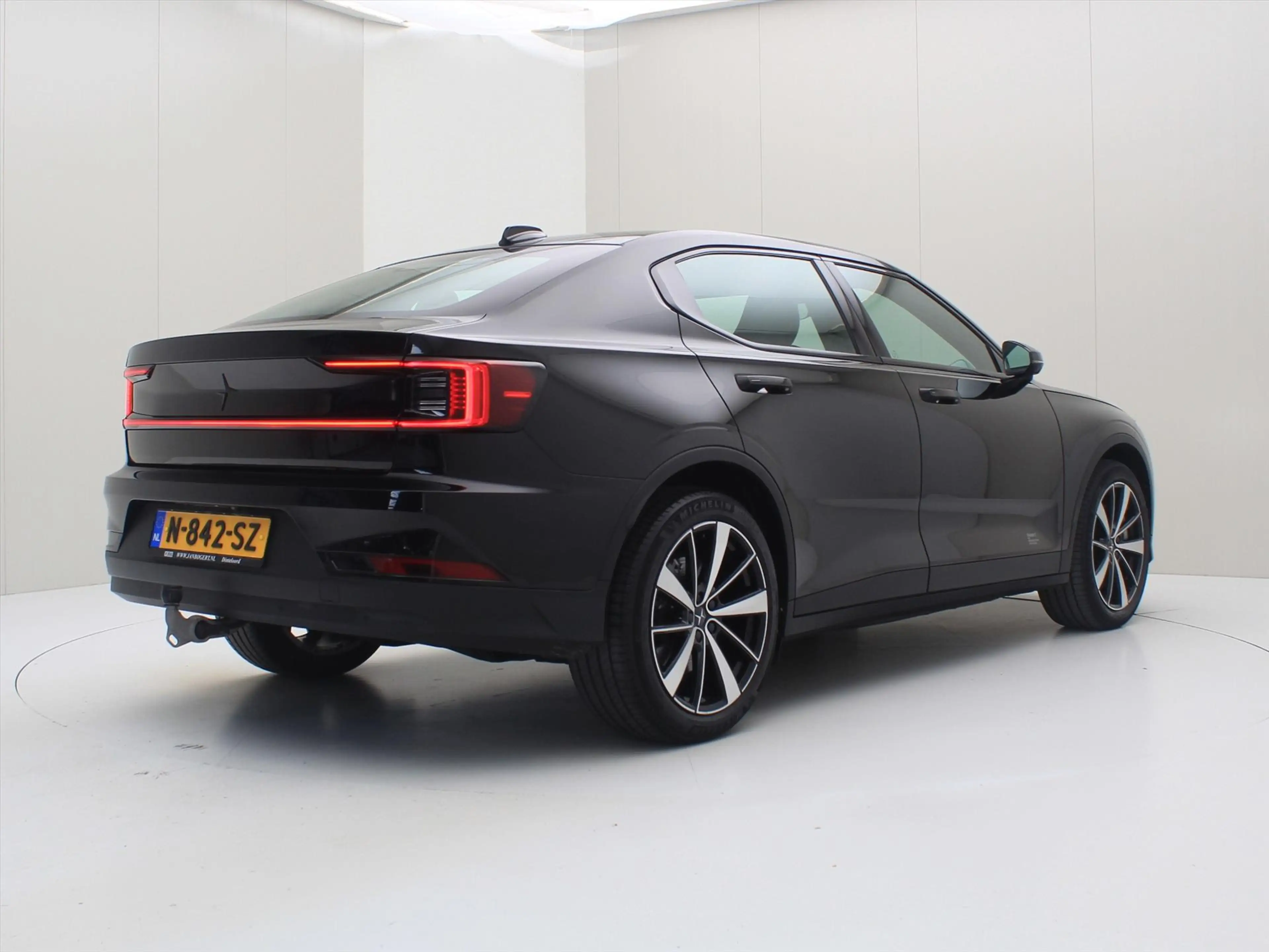Polestar 2 165kW 64 kWh Standard Range Single Motor 95,47% So — photo 4