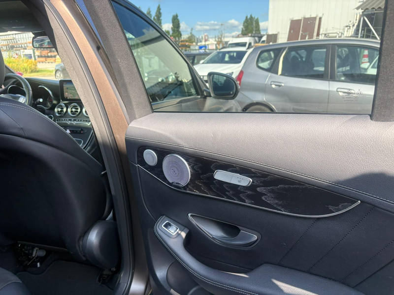 Mercedes-Benz GLC 350 350e 4MATIC Premium Plus Clima, pano, 360, HUD, tr — photo 12