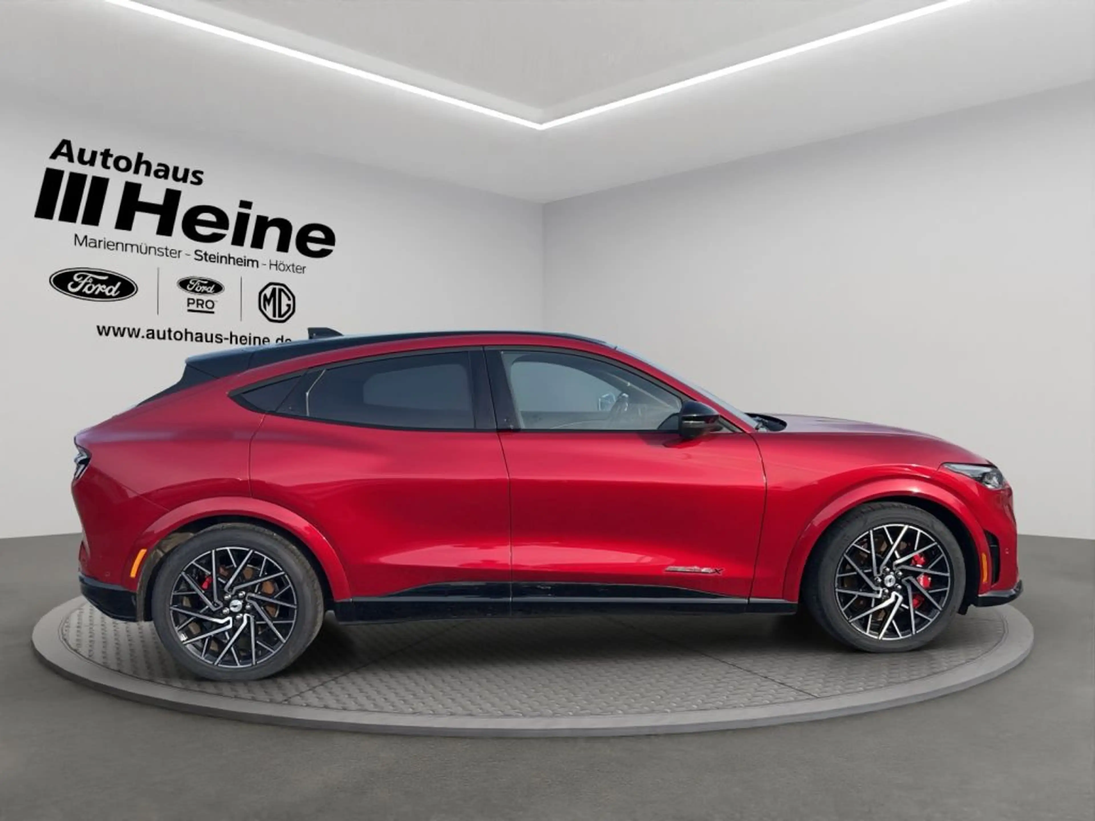 Ford Mustang Mach-E AWD GT — photo 6