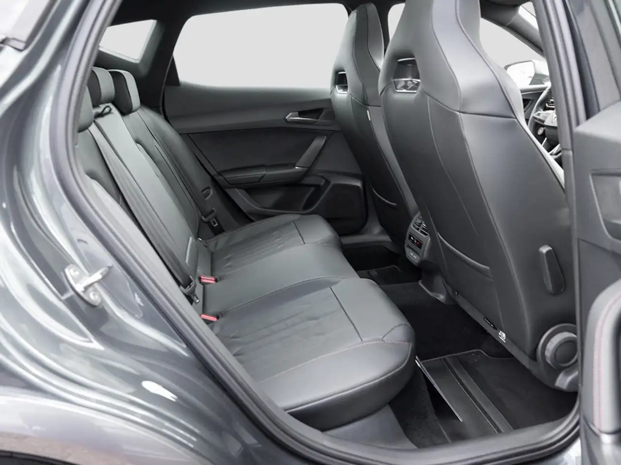 Cupra Formentor VZ e-Hybrid DSG /Navi/LED/Pano/RFK/ACC, миниатюра 11