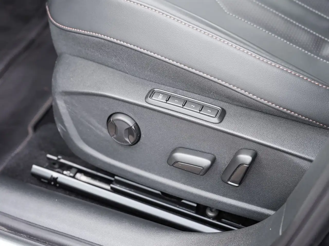 Cupra Formentor VZ e-Hybrid DSG /Navi/LED/Pano/RFK/ACC, миниатюра 20