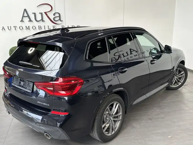 BMW X3 view 5
