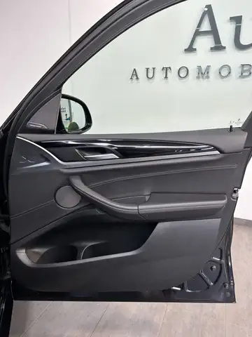 BMW X3 view 9
