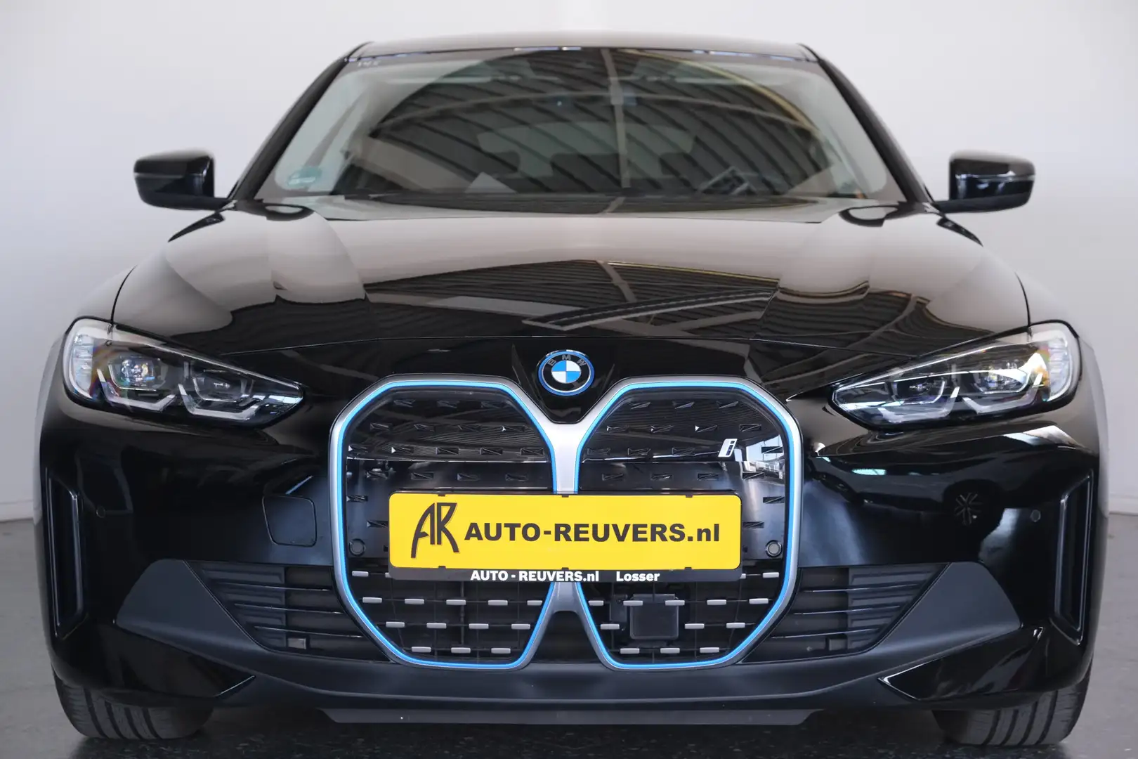 BMW i4 eDrive40 84 kWh / Navigatie / Carplay / LED / Came Zwart - 2