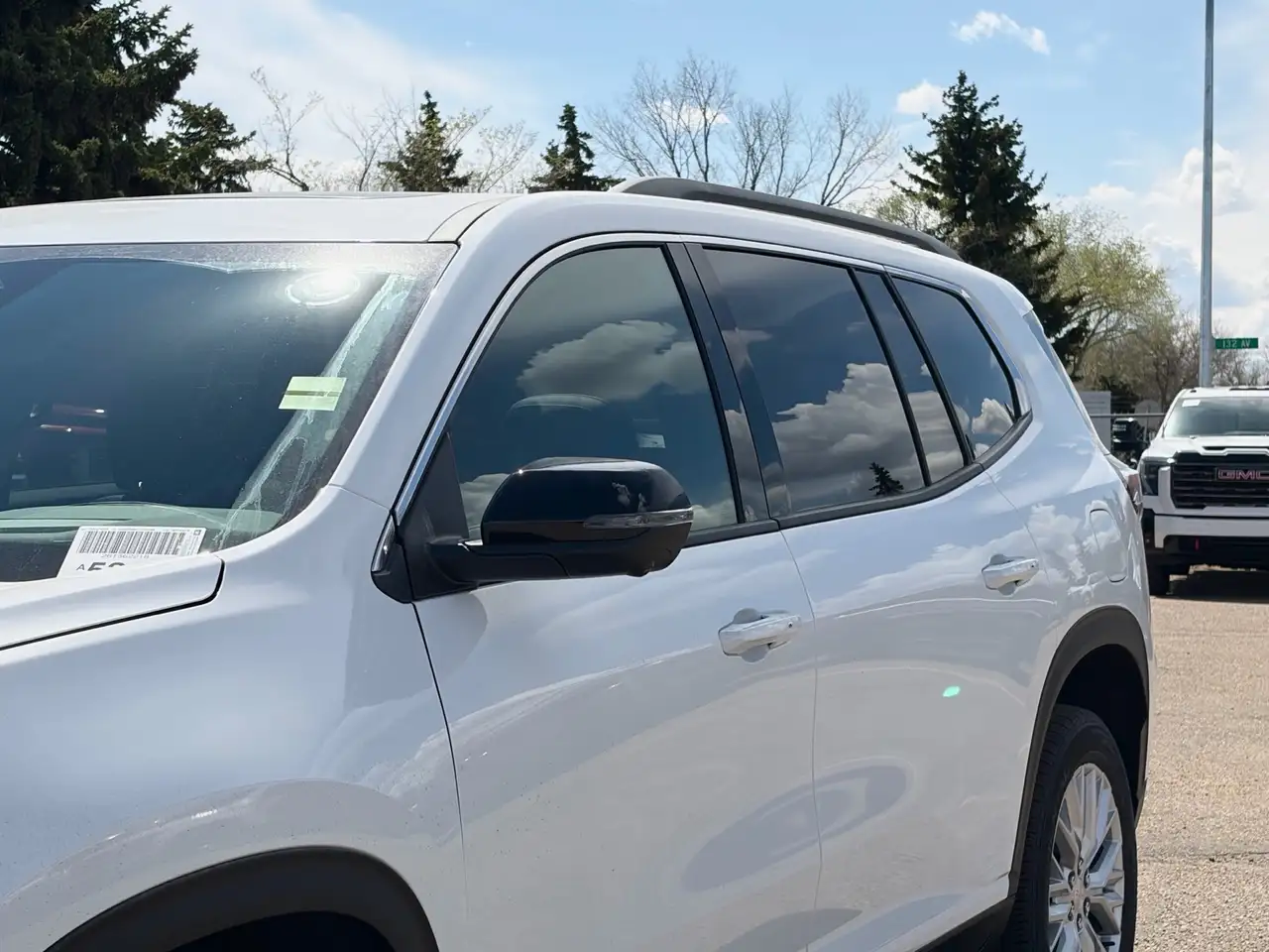 GMC Acadia снимка GMC Acadia