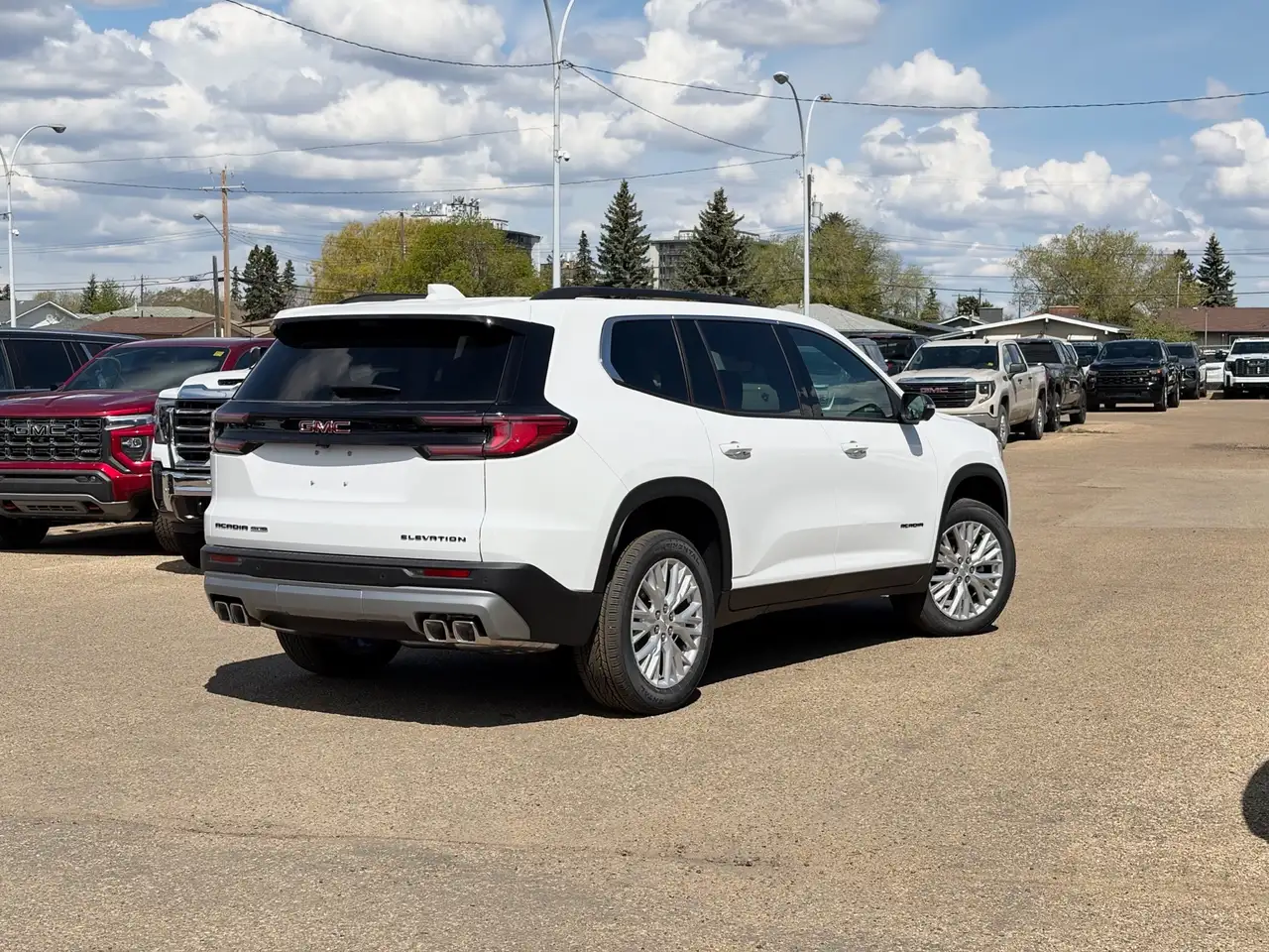 GMC Acadia снимка GMC Acadia