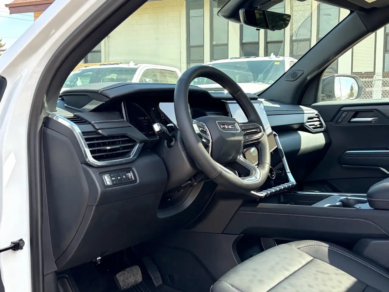 GMC Acadia снимка GMC Acadia