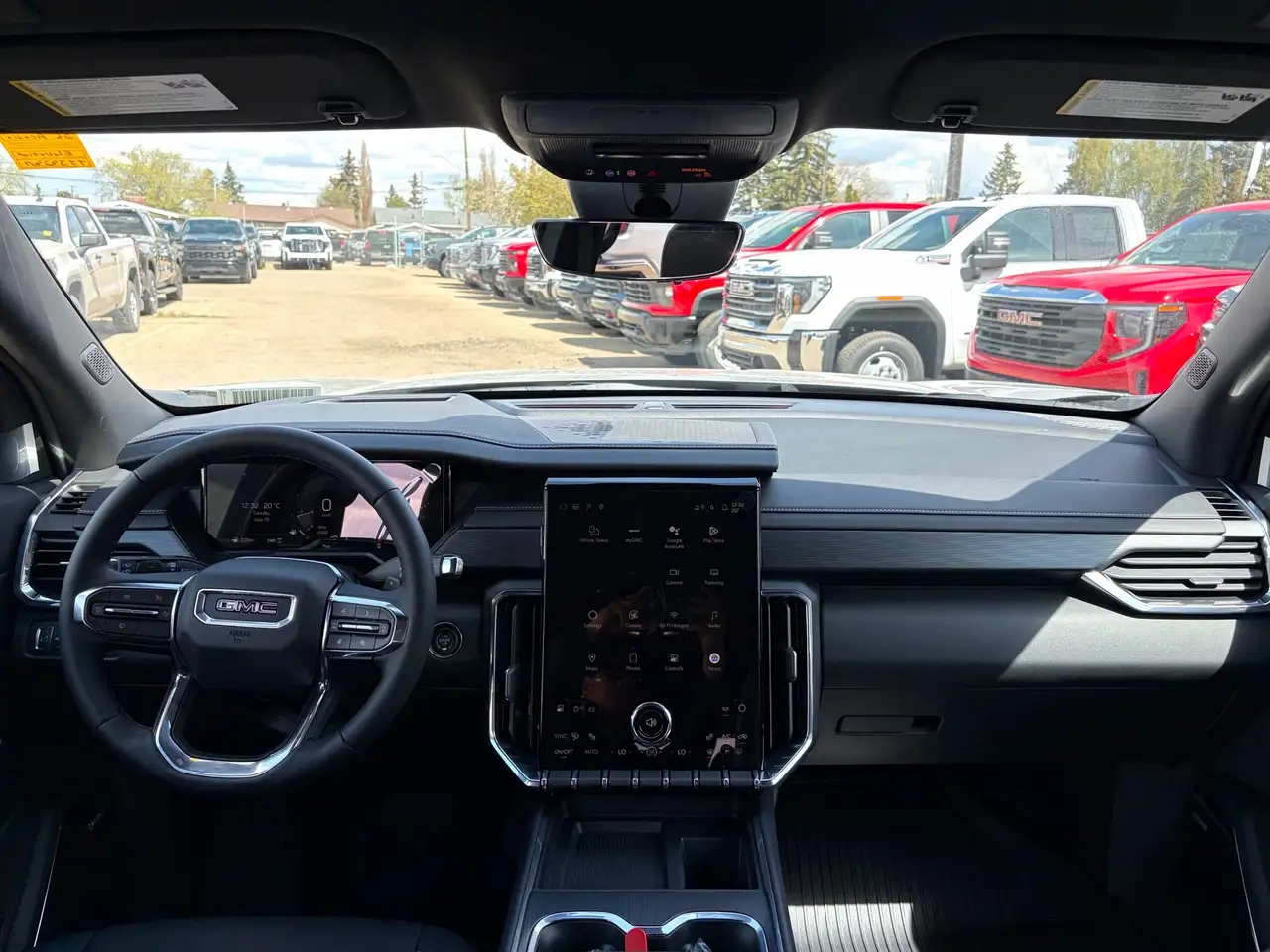 GMC Acadia снимка GMC Acadia