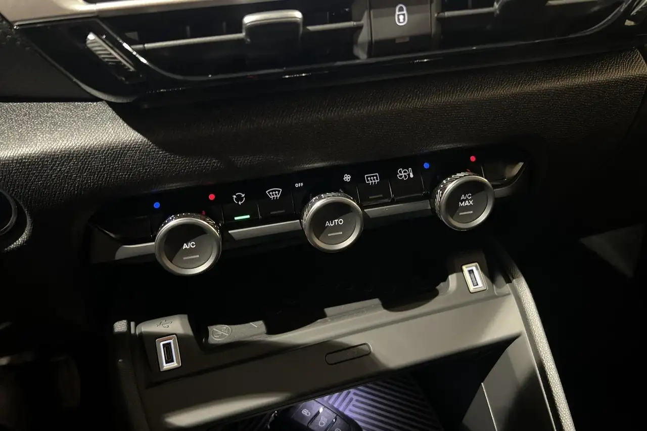 Citroen C4 2026 — фото 15