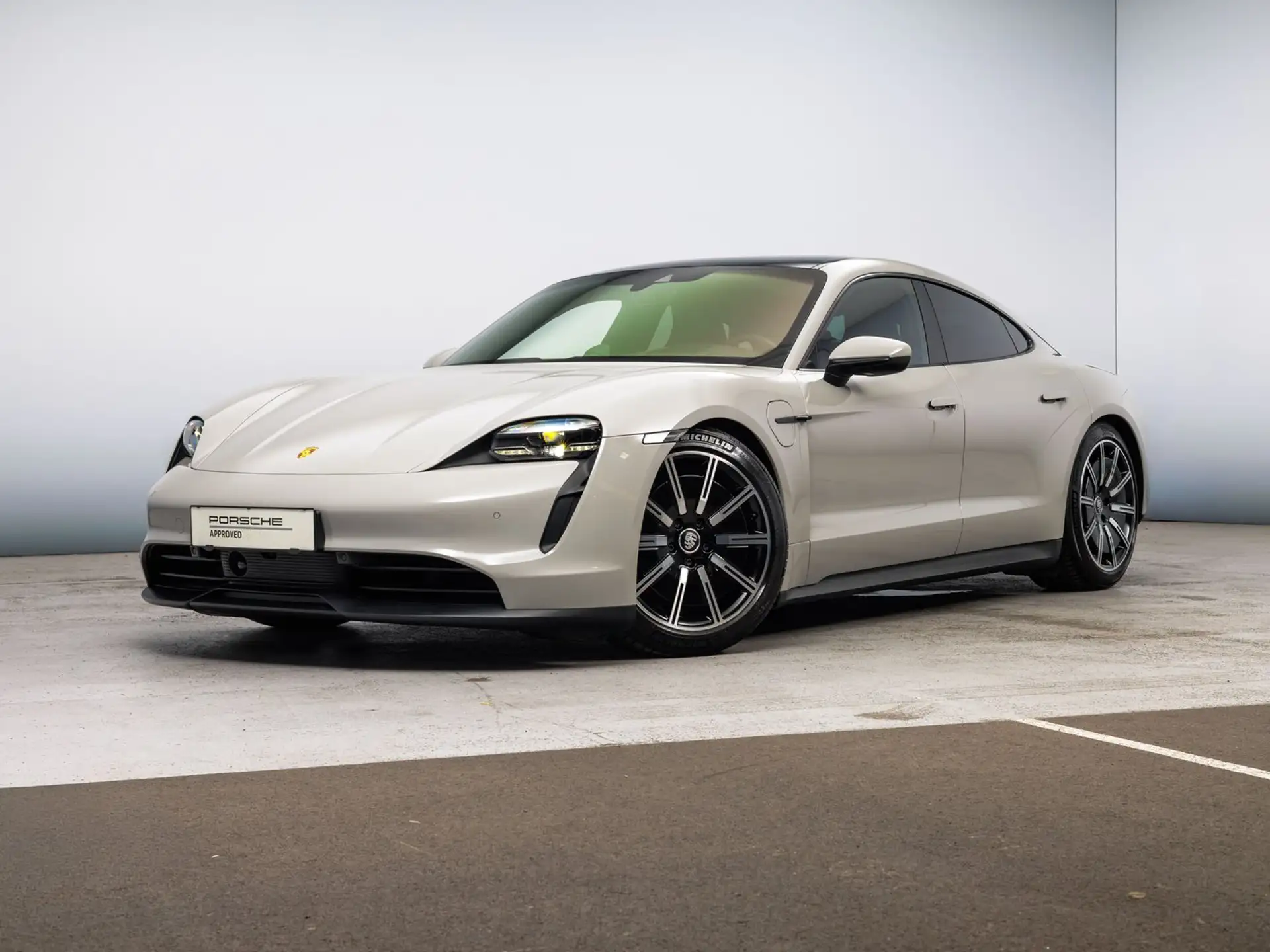Porsche Taycan 4S 2023 화이트 사진 1