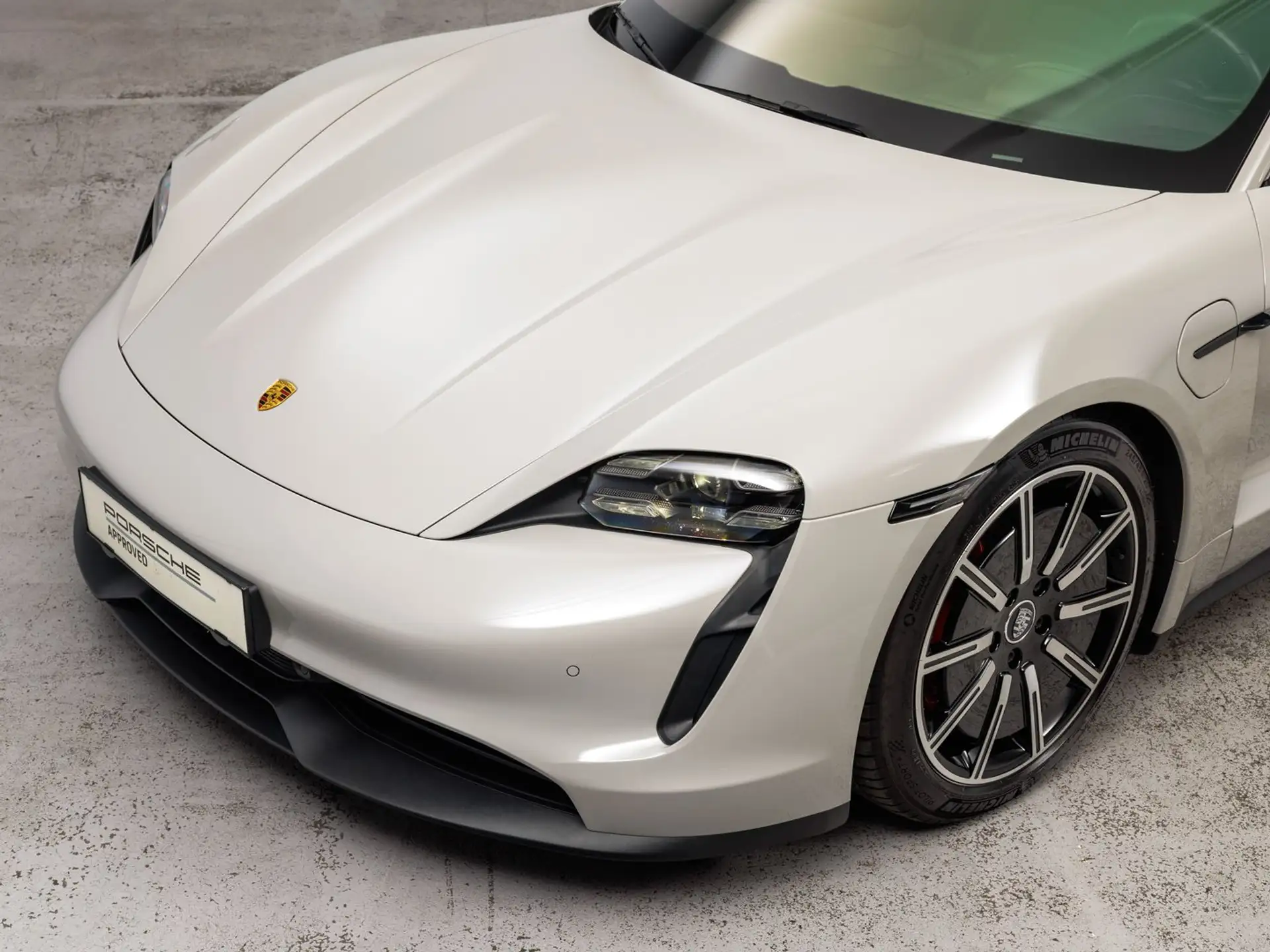Porsche Taycan 4S 2023 화이트 사진 7