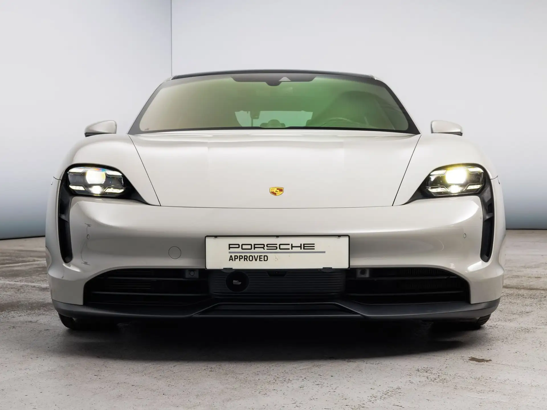 Porsche Taycan 4S 2023 화이트 사진 5