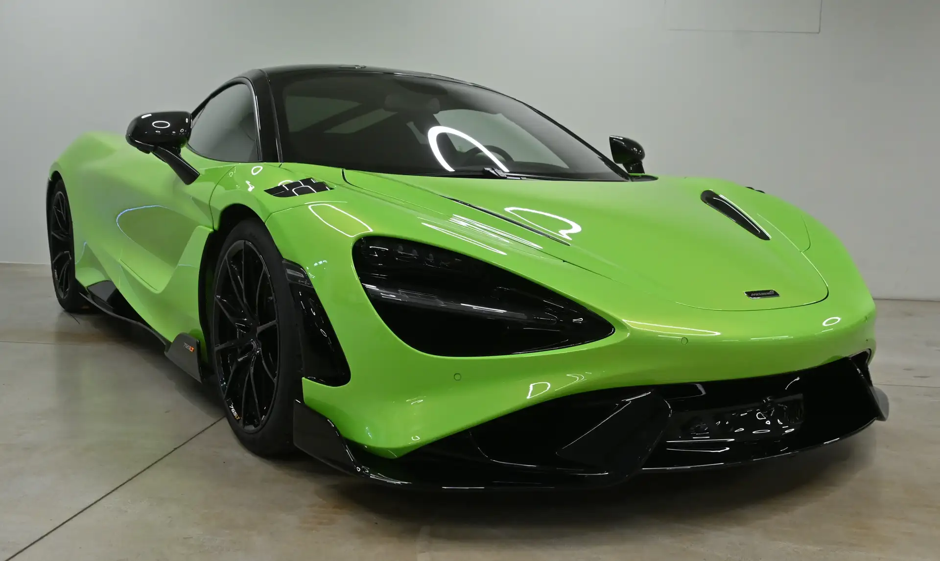 맥라렌 765LT 765 2021 옐로 사진 5