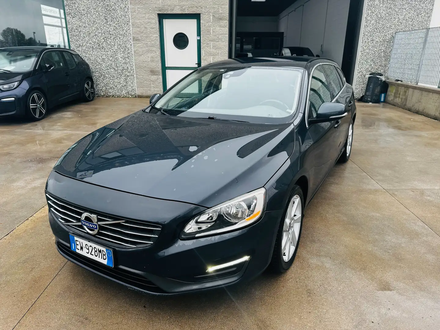 Volvo V60 V60 2.0 d3 Momentum geartronic Grigio - 1