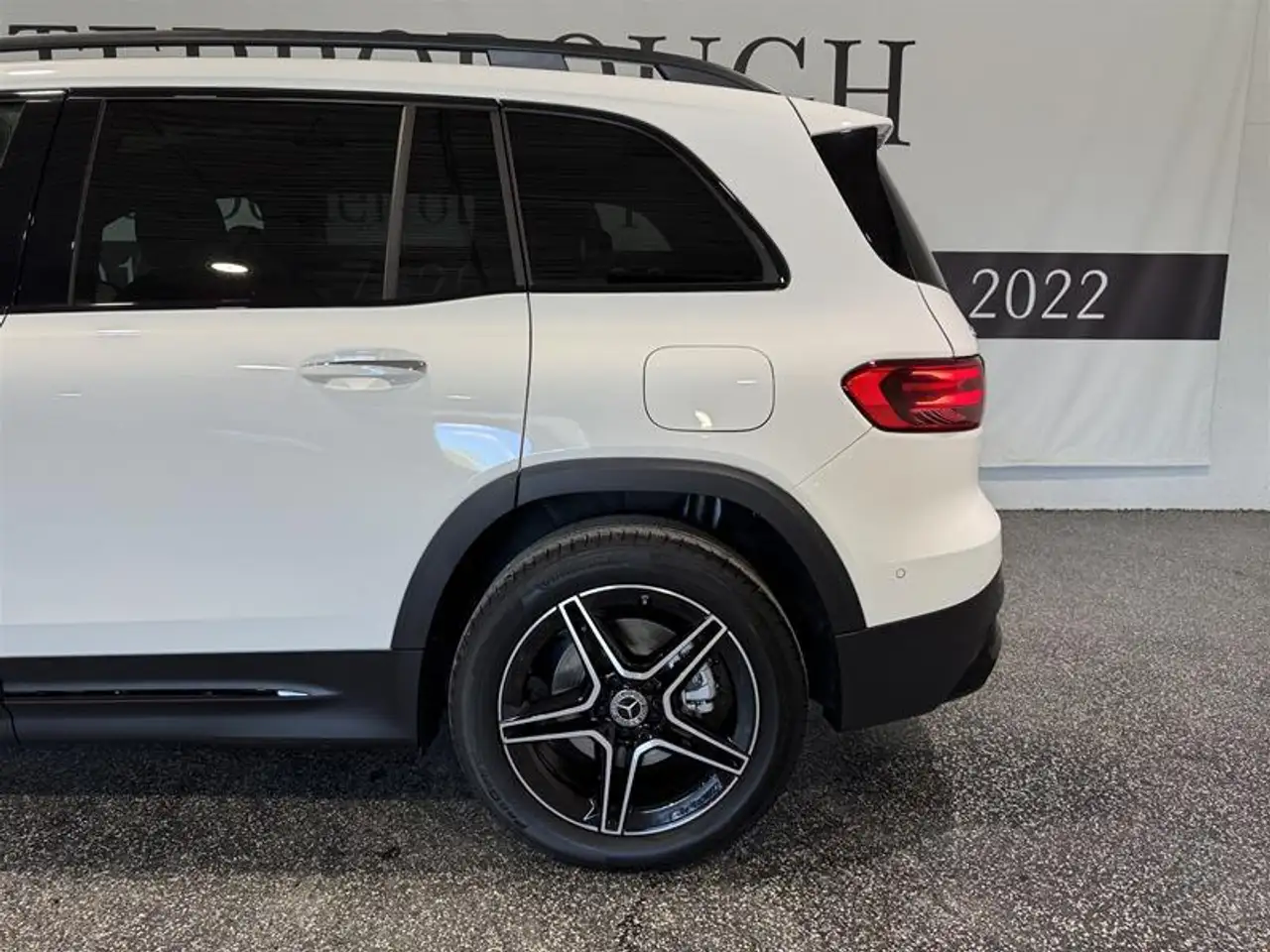 Mercedes-Benz GLB снимка Mercedes-Benz GLB