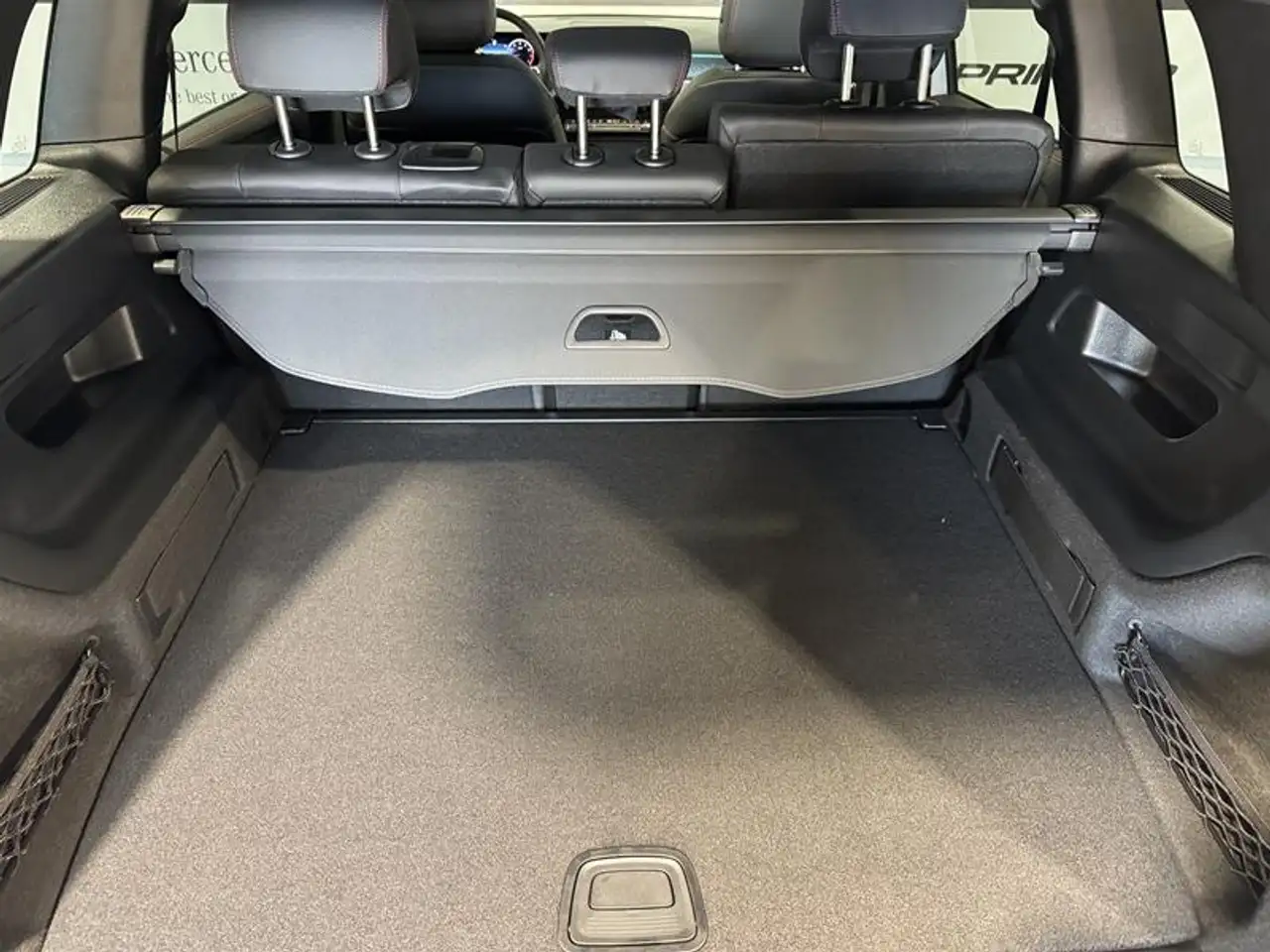 Mercedes-Benz GLB снимка Mercedes-Benz GLB