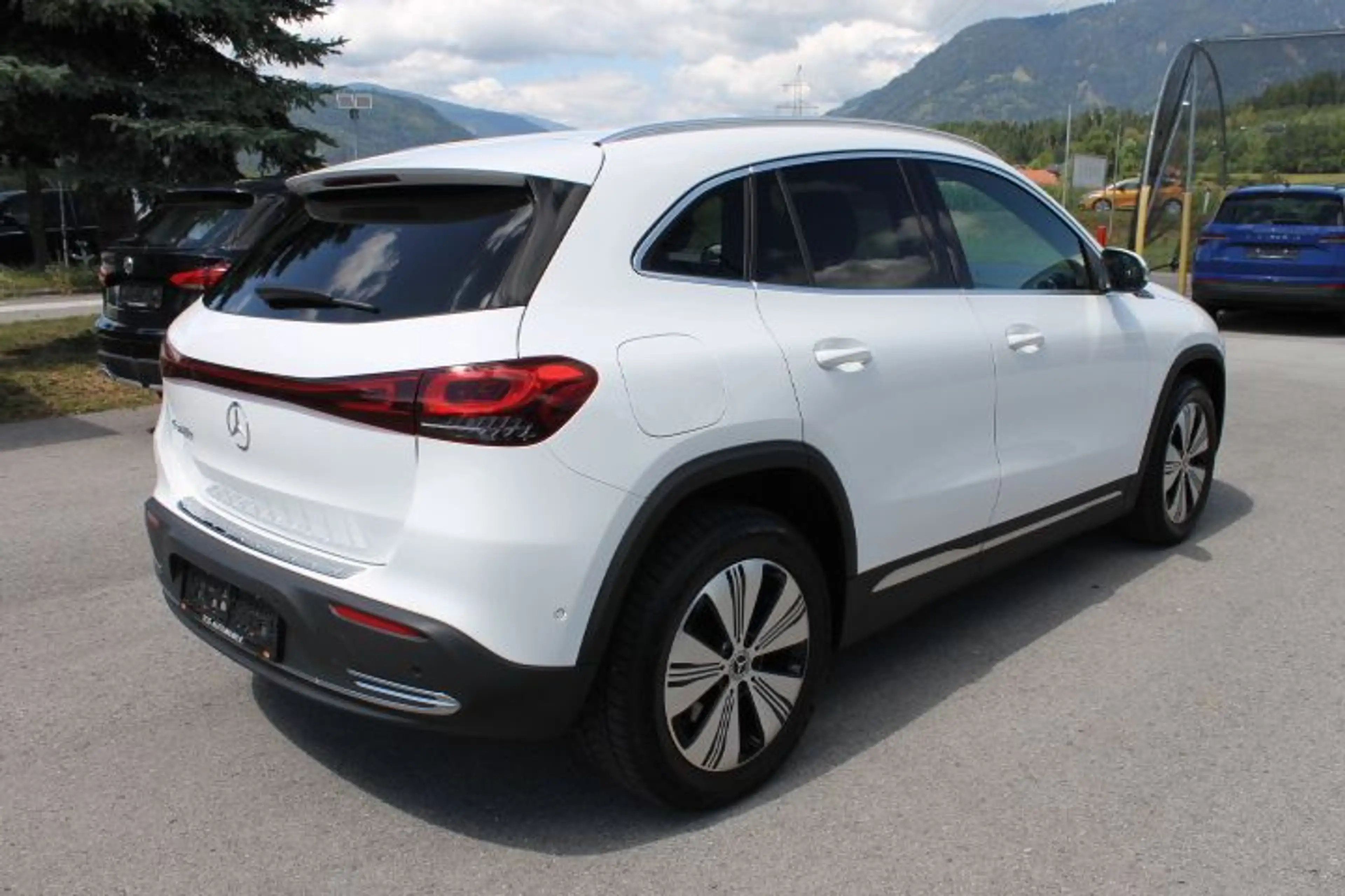Mercedes-Benz EQA 250 66,5kWh Aut. — photo 7