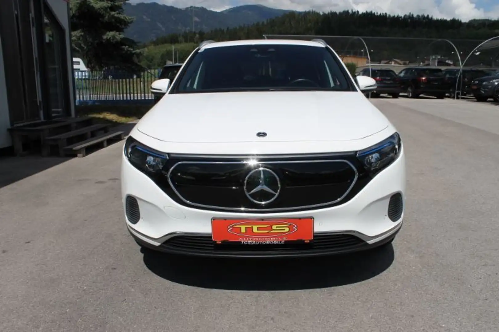Mercedes-Benz EQA 250 66,5kWh Aut. Weiß - 2