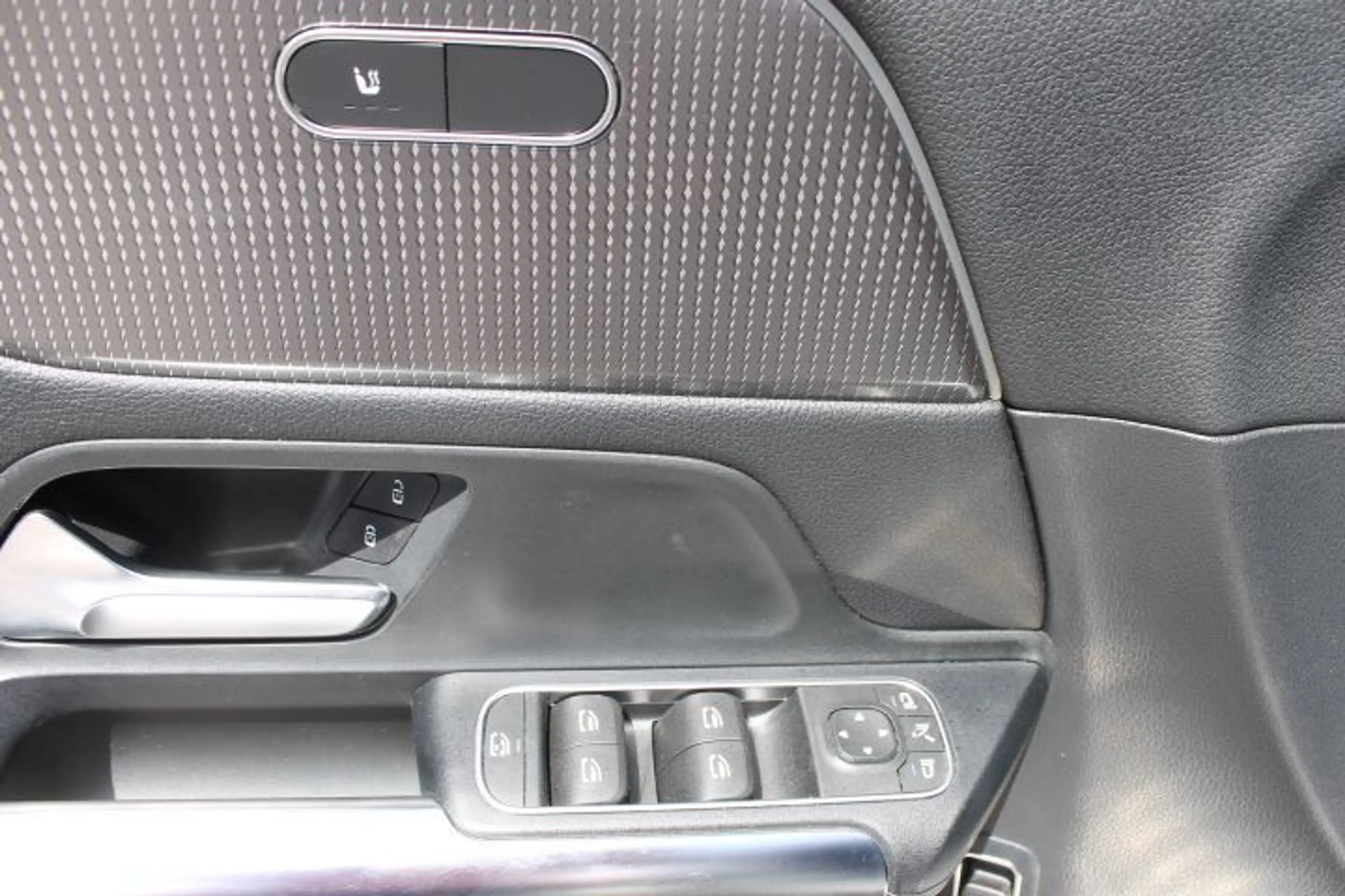 Mercedes-Benz EQA 250 66,5kWh Aut. — photo 14