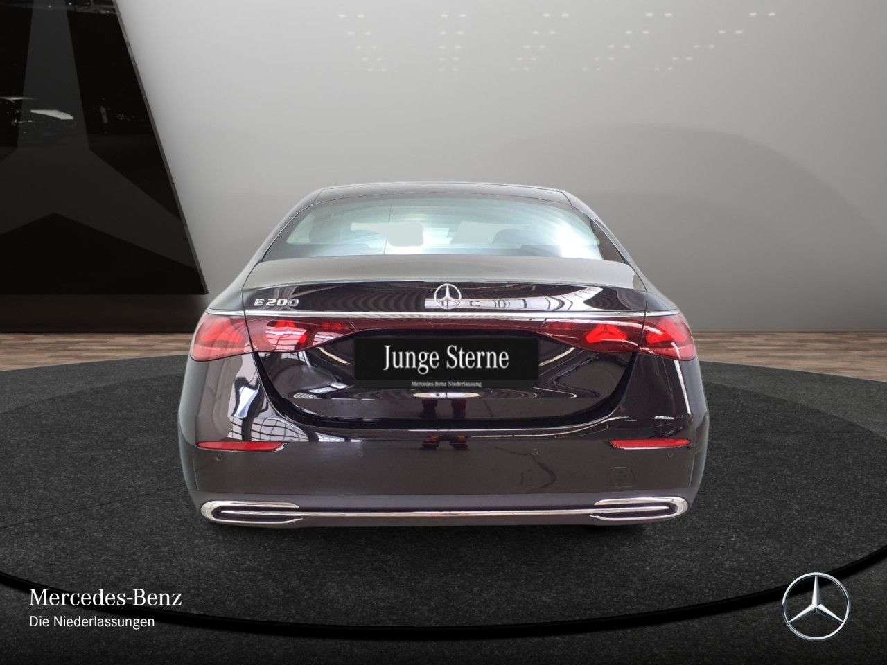 Mercedes-Benz E 200