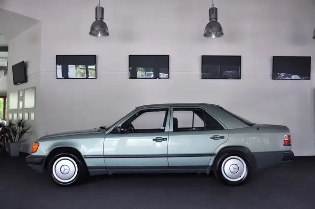 Mercedes-Benz 250 Diesel (W124) ! Erst 058.803 km ! H-Zulassung (Oldtimer) ! Gelegenheit !