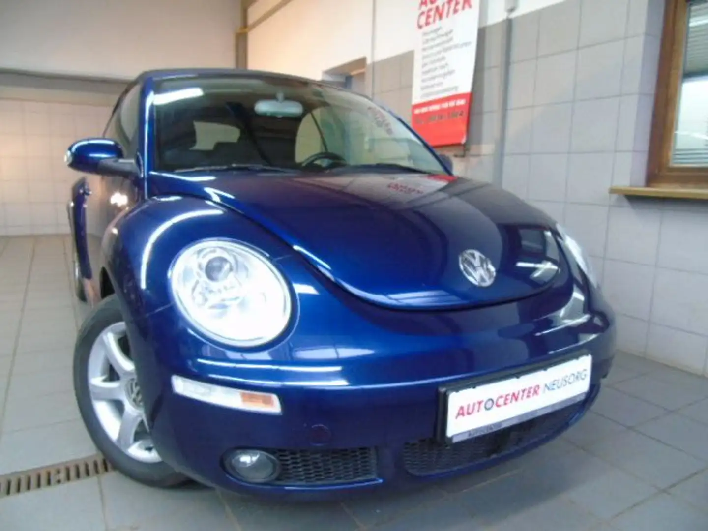 Volkswagen New Beetle Cabriolet 1.6 Bleu - 1