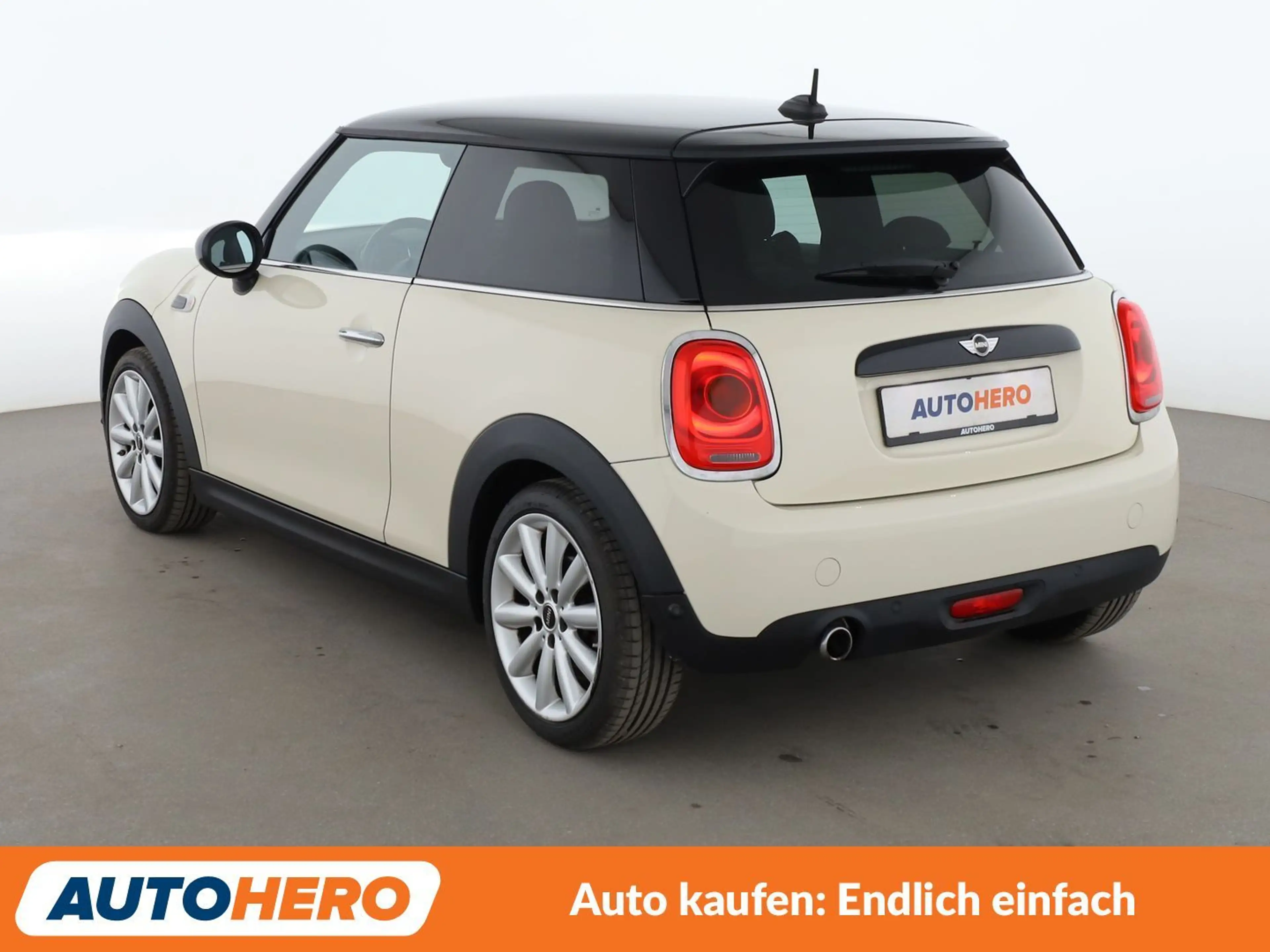 MINI Cooper D Cooper D *NAVI*LED*TEMPO*PDC*SHZ* — photo 4