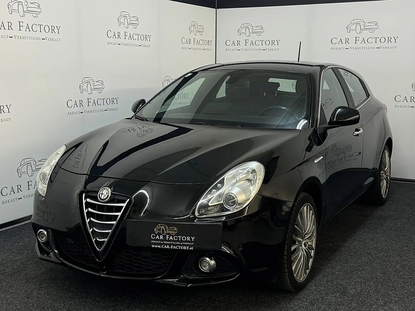 Alfa Romeo Giulietta Distinctive 1,4 TB MultiAir TCT Schwarz - 1