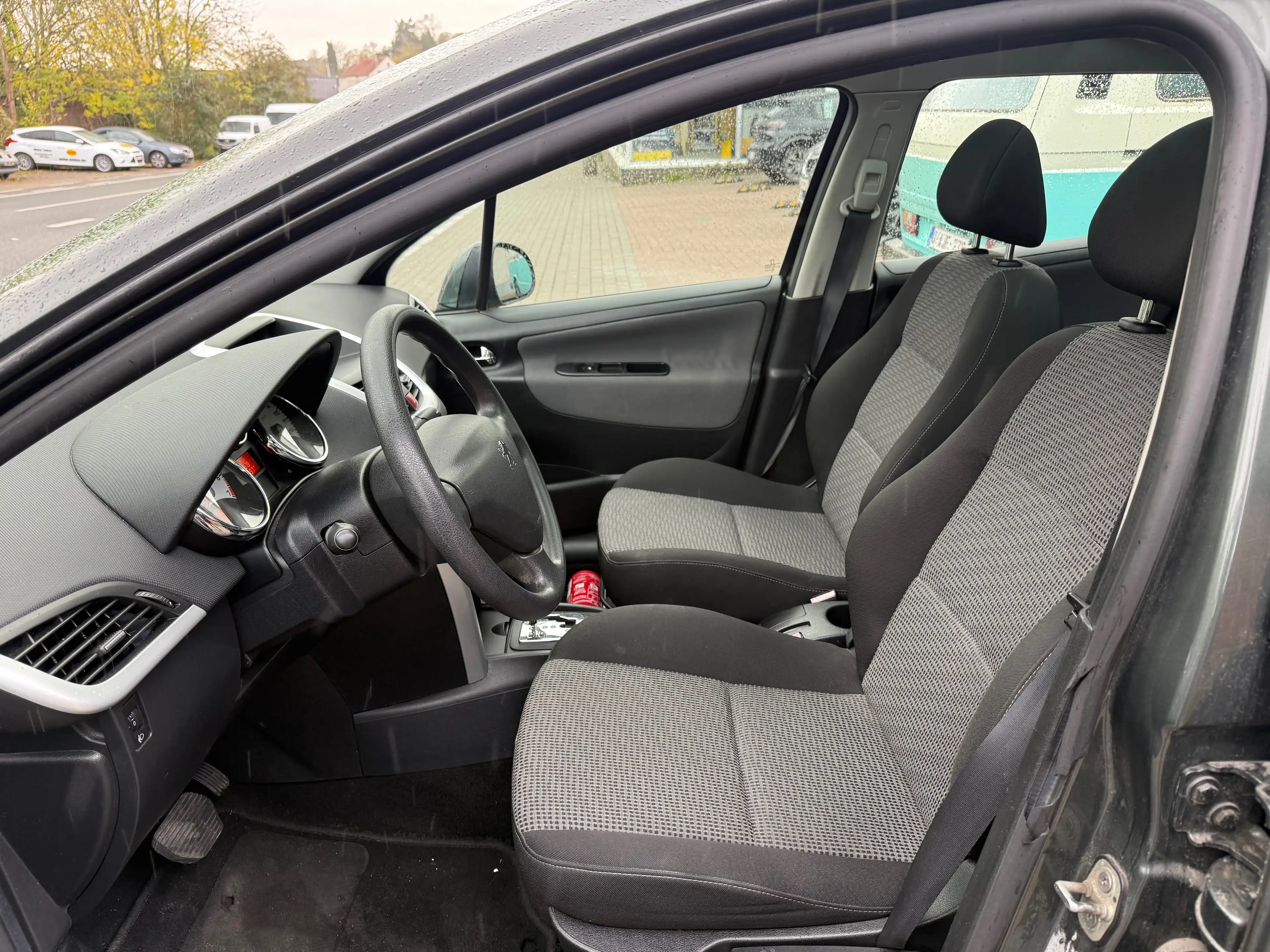 Peugeot 207 1.6i-EUEO 5-BOITE AUTOMATIQUE -GARANTIE 1 AN — photo 9