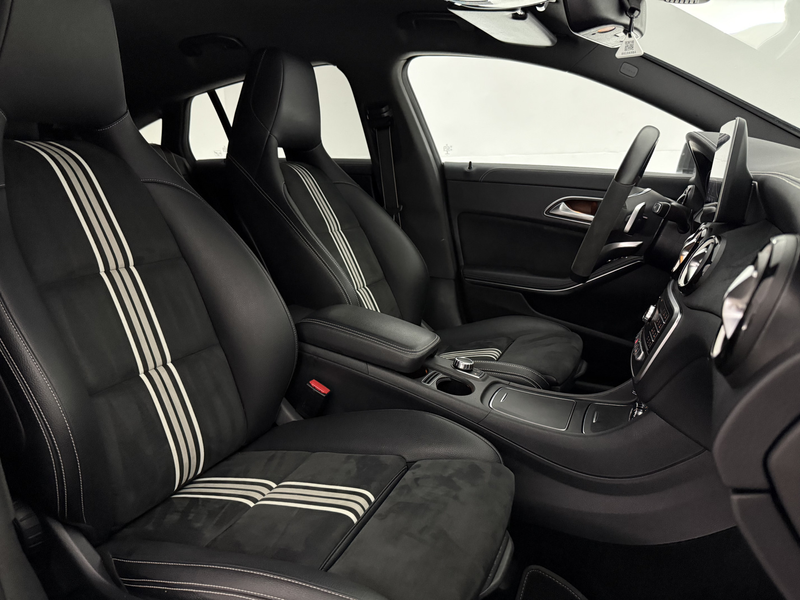 Mercedes-Benz CLA 180 Business Solution AMG | Airco | Camera | Cruise | — photo 16
