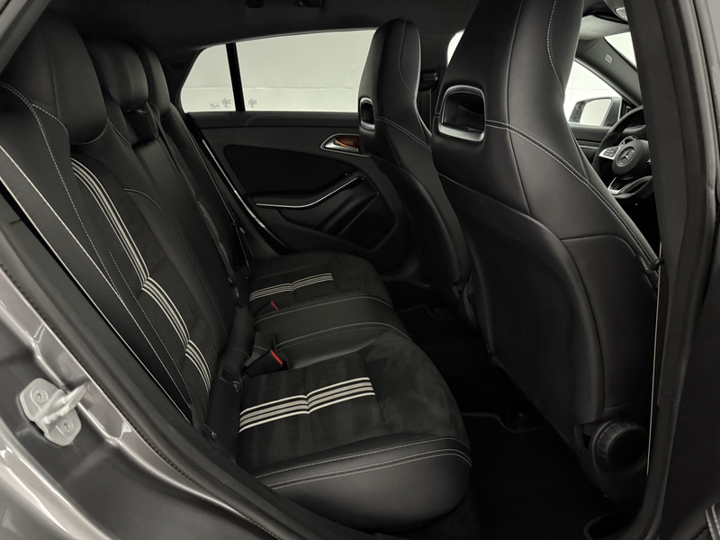 Mercedes-Benz CLA 180 Business Solution AMG | Airco | Camera | Cruise | — photo 33