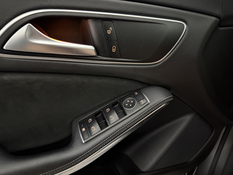 Mercedes-Benz CLA 180 Business Solution AMG | Airco | Camera | Cruise | — photo 28