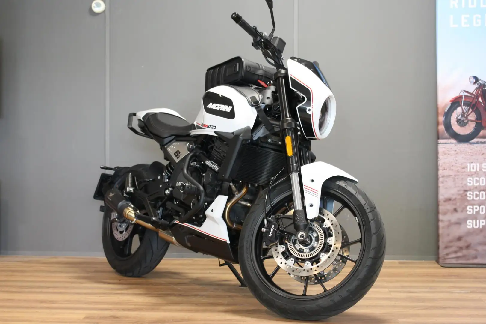 Moto Morini Seiemmezzo Tour 650 STR ,Inruil mogelijk, EX ACC, BTW Wit - 2