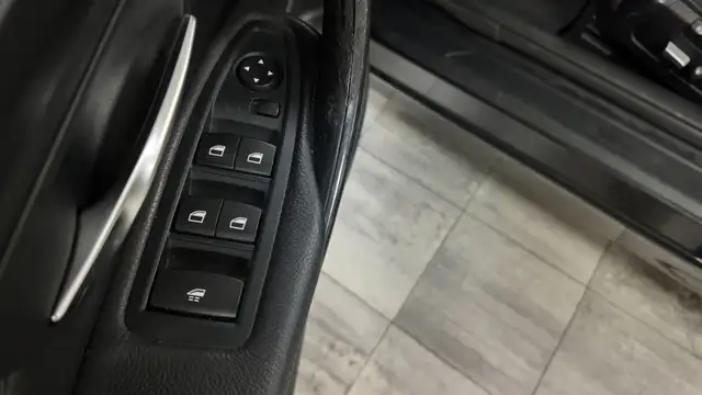 BMW 4 Series view 9