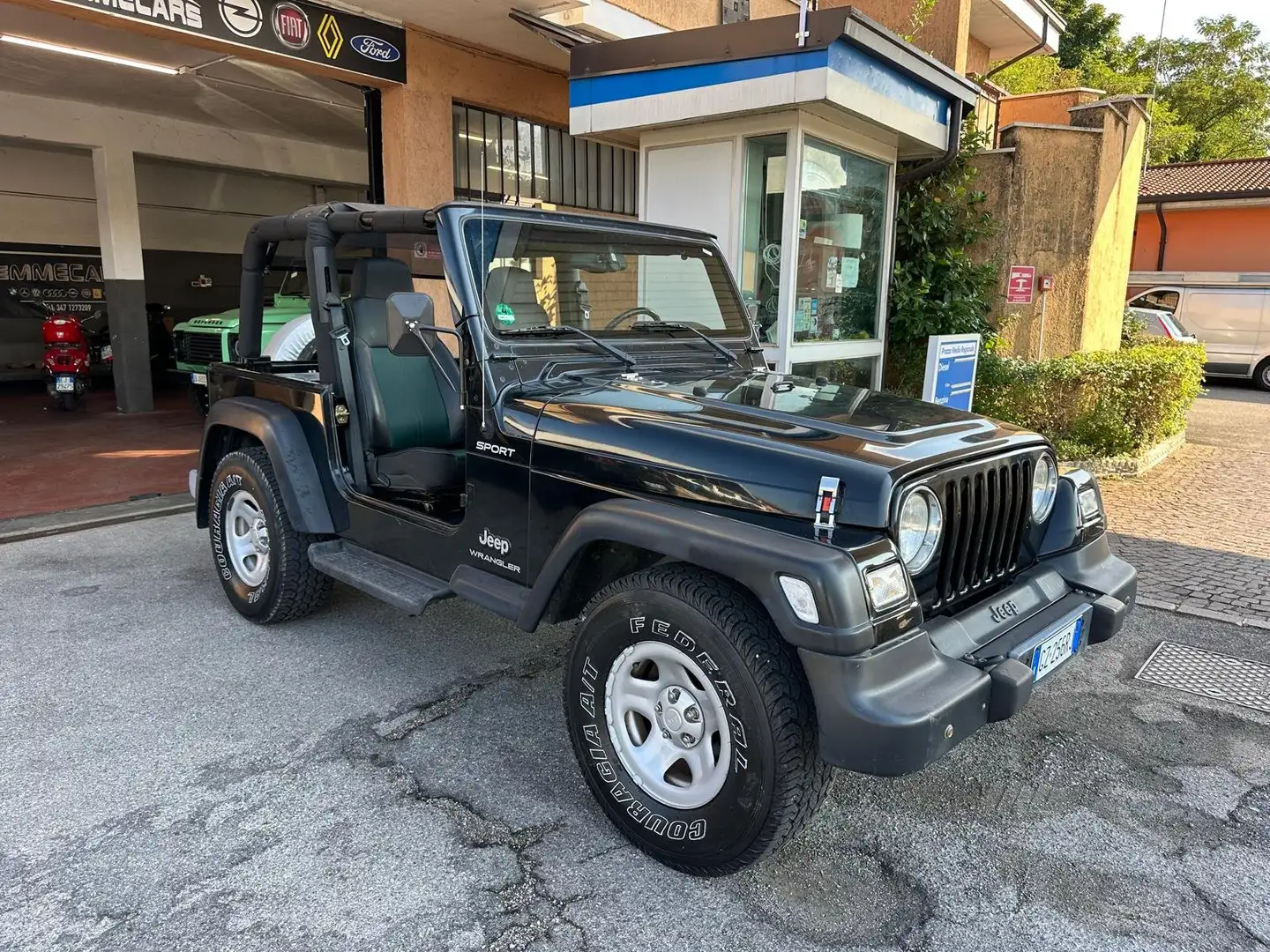 Jeep Wrangler Wrangler Hard Top 4.0 Sport c/abs,CL Černá - 1