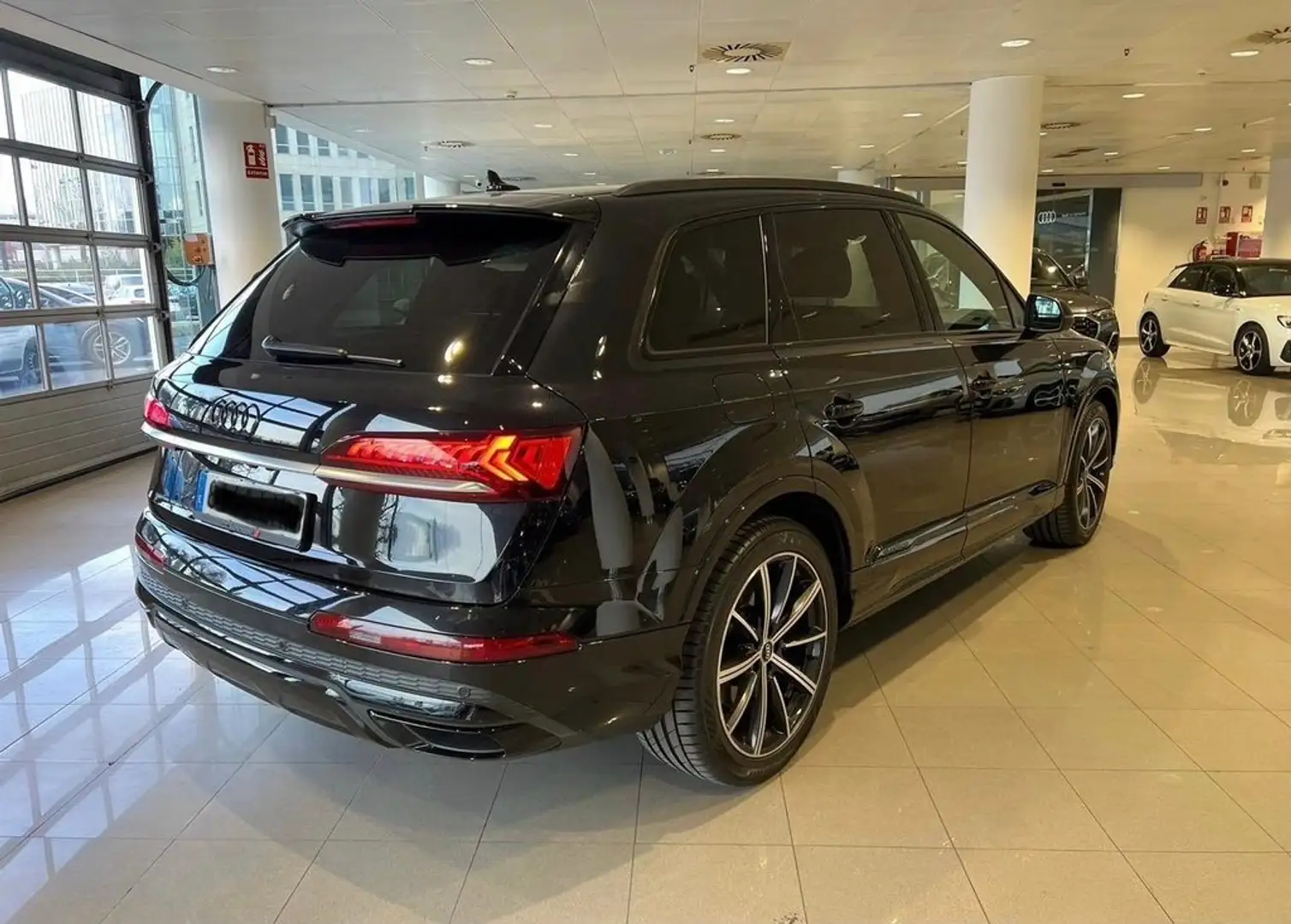 Audi Q7 Black line 50 TDI 210kW (286CV) q. tip. Negro - 2