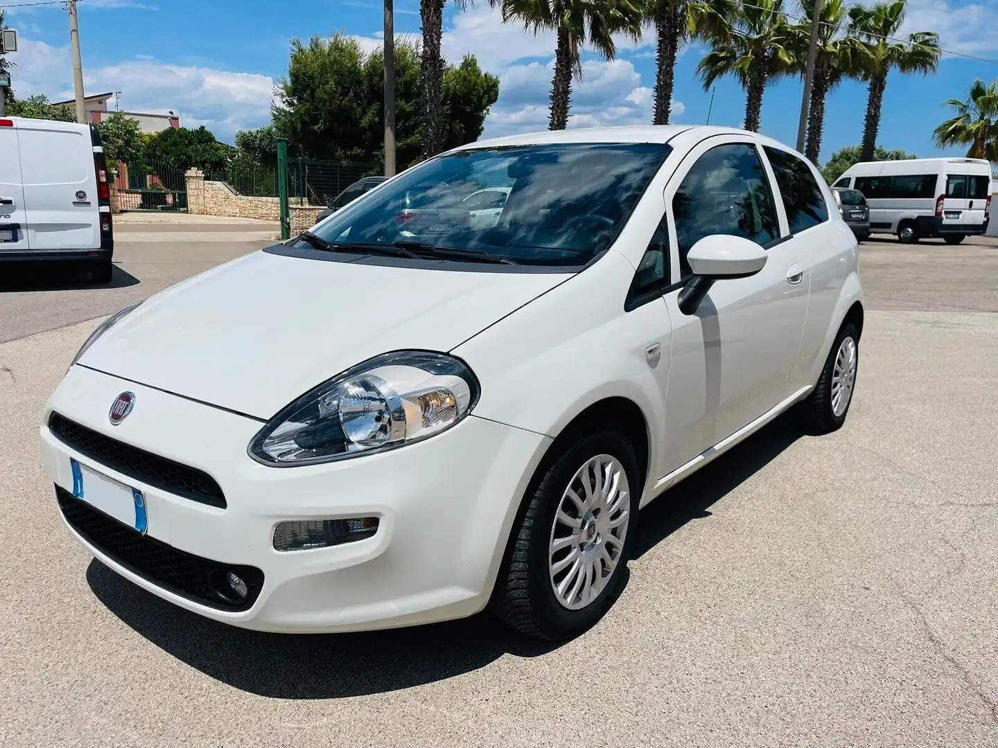 Fiat Punto 1.3 MJT 75CV 3 porte Van Easy 2 posti E5 Blanc - 2