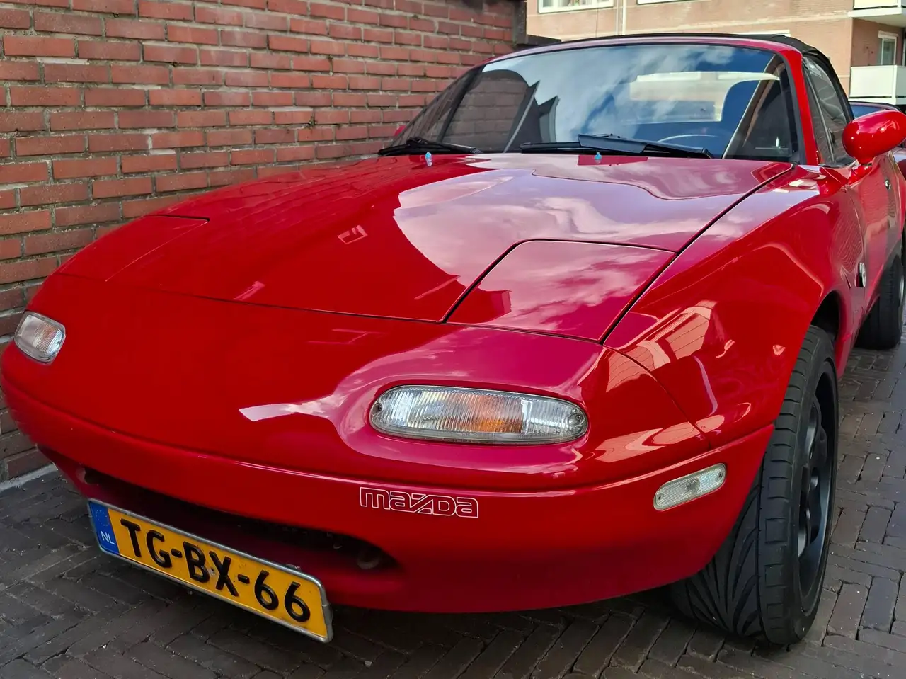 Mazda MX-5 1.6i-16V, foto 2