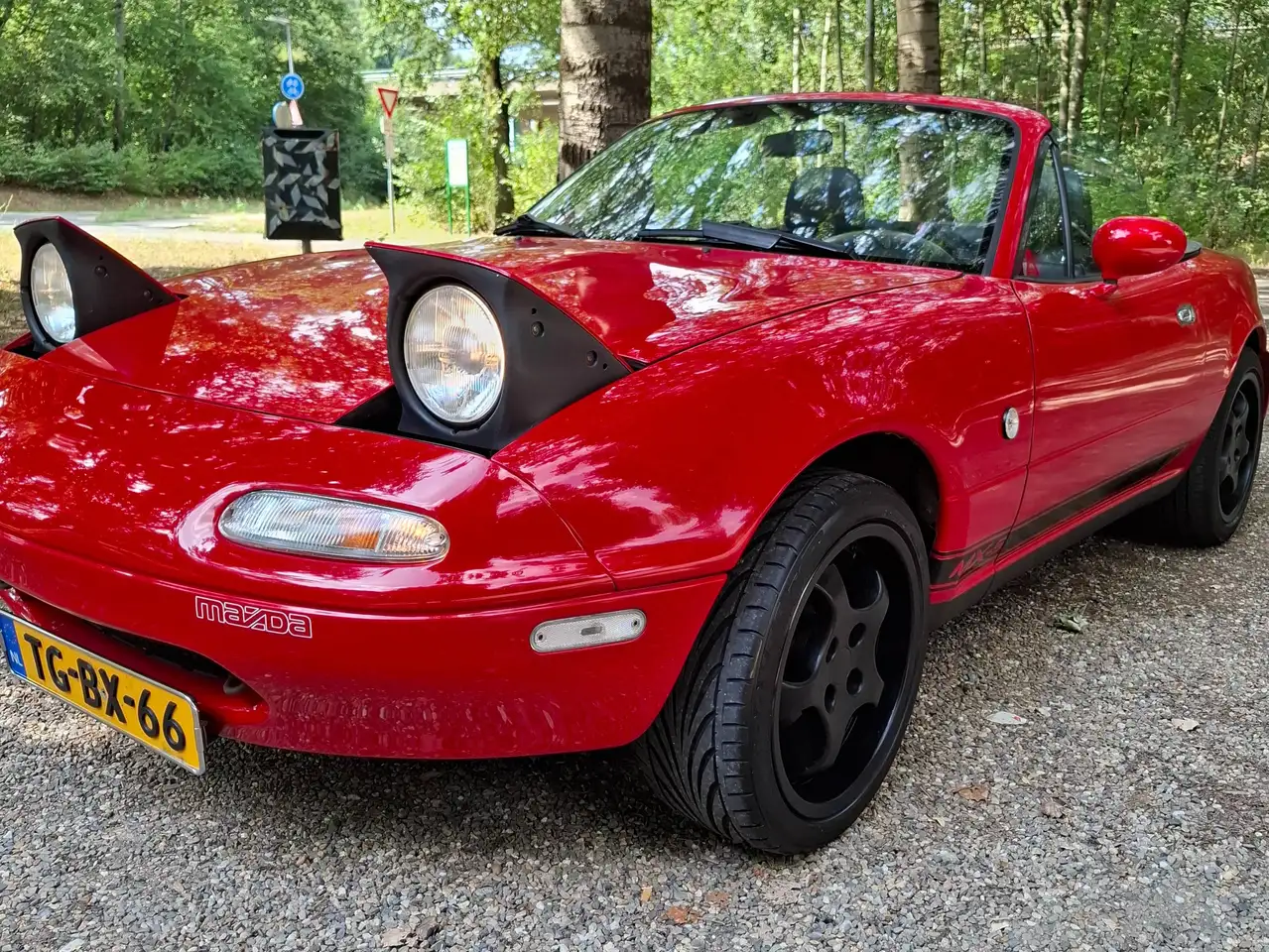 Mazda MX-5 1.6i-16V, foto 4