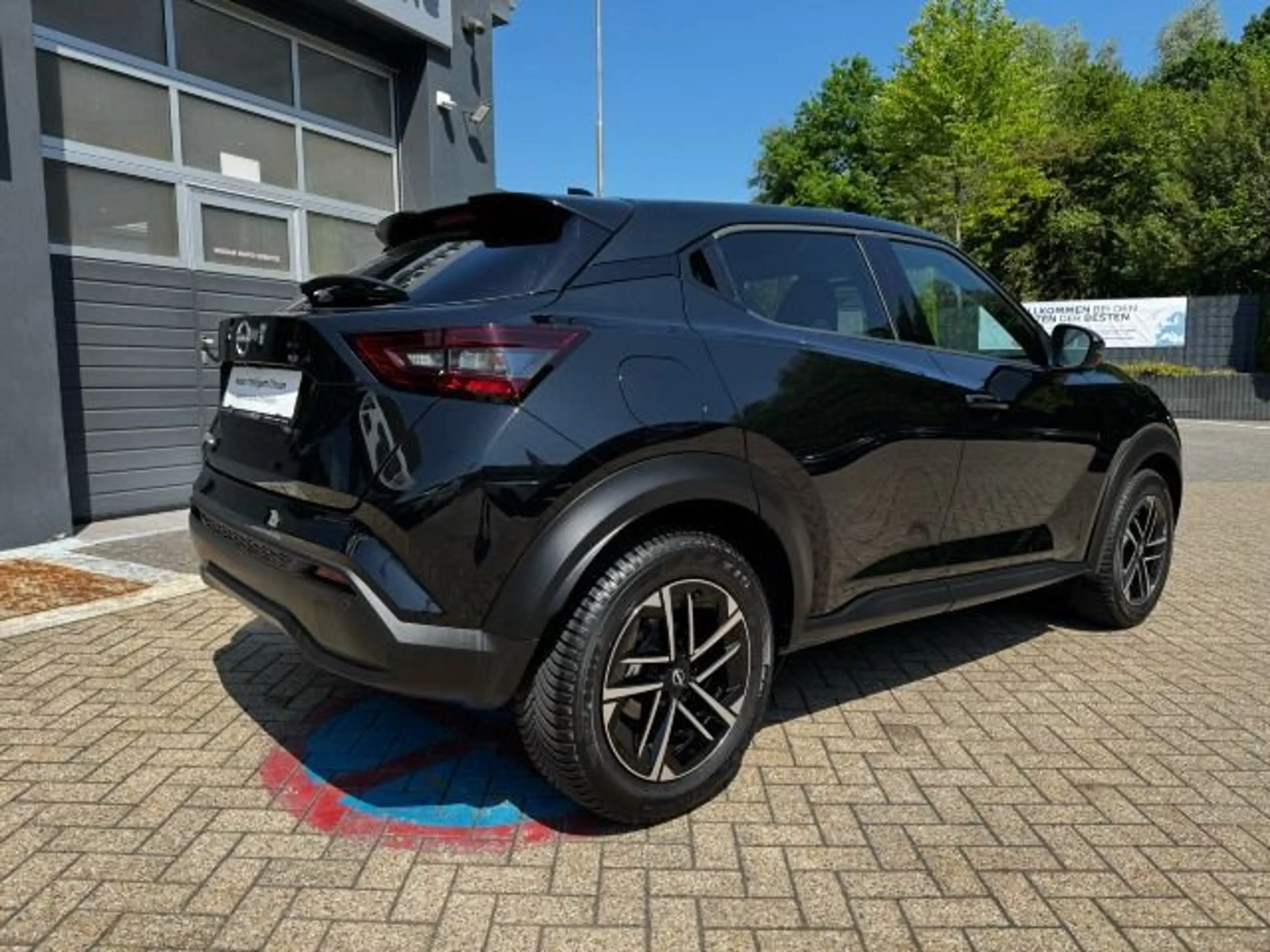 Nissan Juke 1.0DIG-T DCT N-Connecta Navi RVM Winter BFS — photo 9